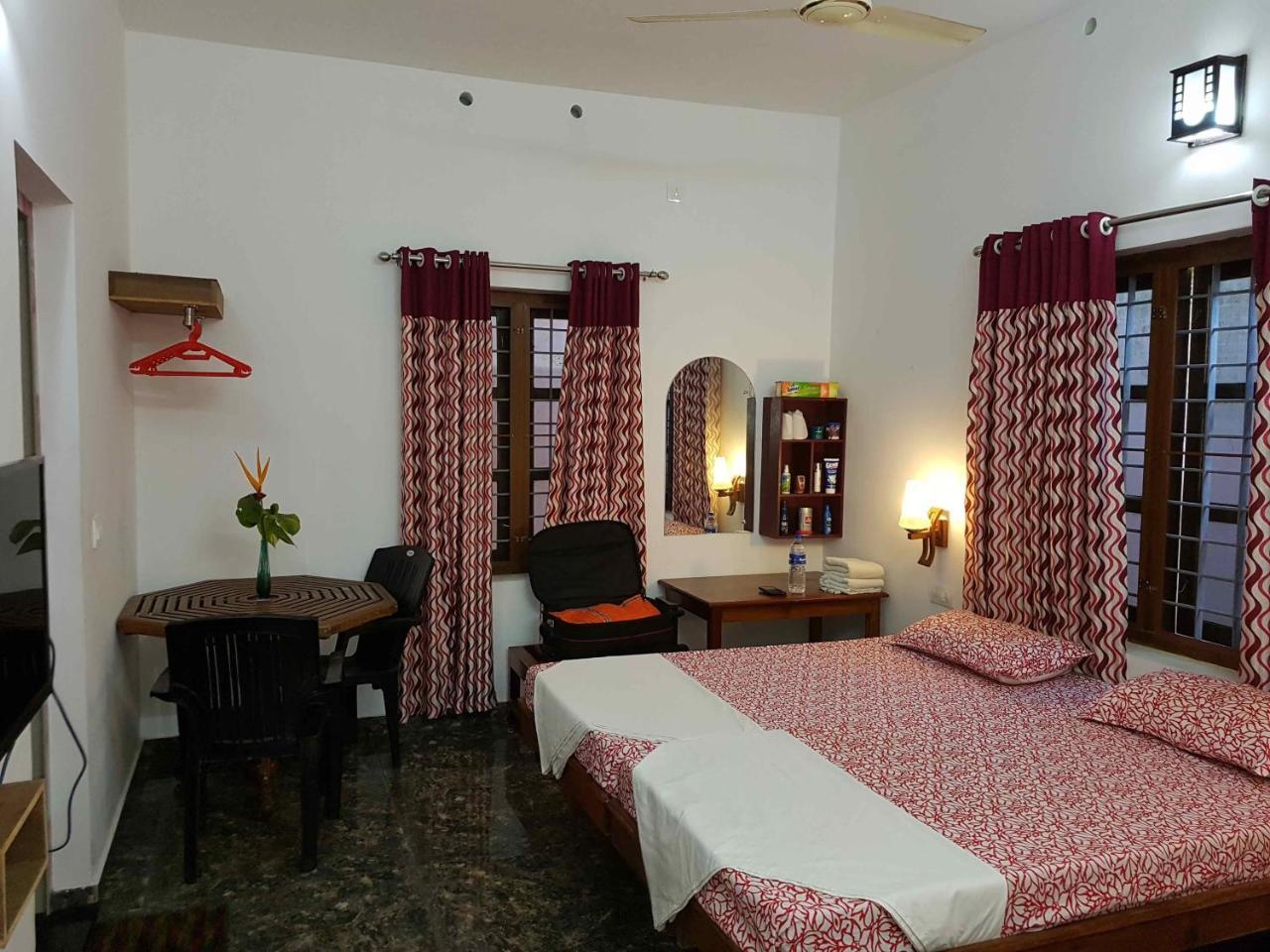 Southcanal Holidays Alappuzha Экстерьер фото